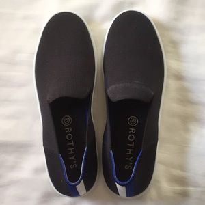 Rothy’s sneaker in black solid